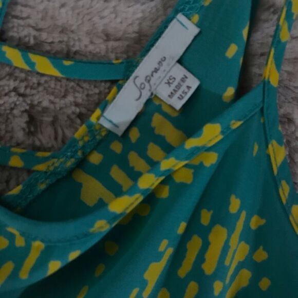 : : Soprano Crop Spaghetti Strap Camisole Top Blouse : : - Picture 9 of 10